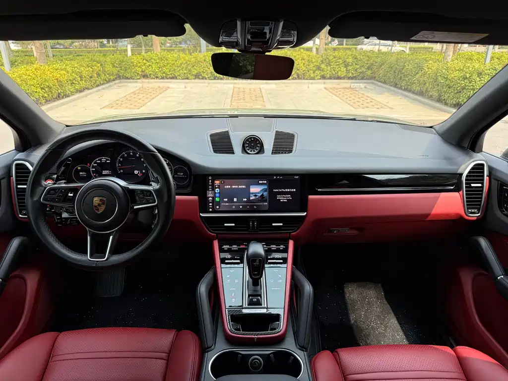 Porsche Cayenne — миниатюра 7