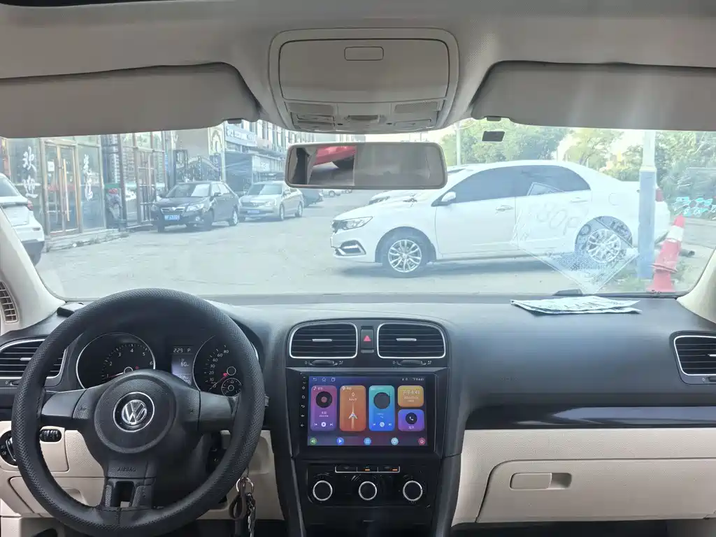 Volkswagen Golf — миниатюра 9