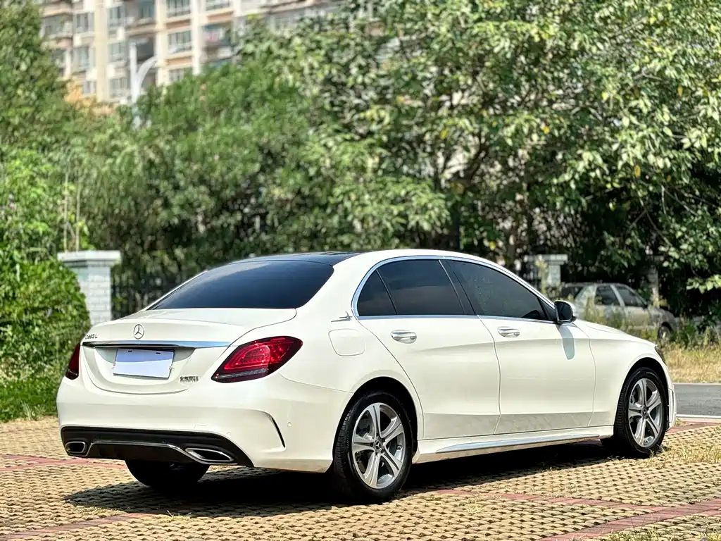 Mercedes-Benz C-Class — миниатюра 4