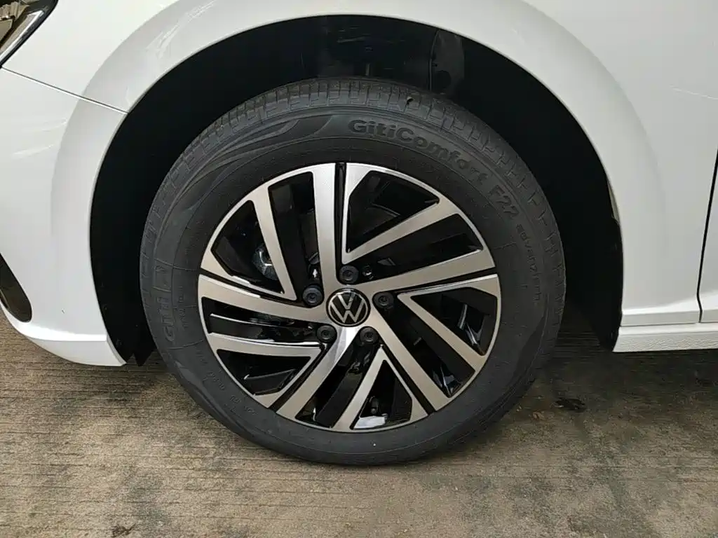 Volkswagen Lavida — миниатюра 23