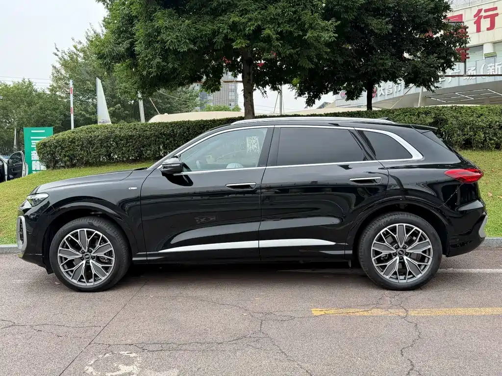 Audi Q5L — миниатюра 3