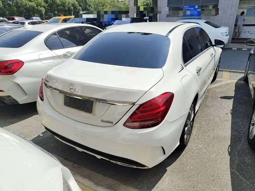 Mercedes-Benz C-Class — миниатюра 6