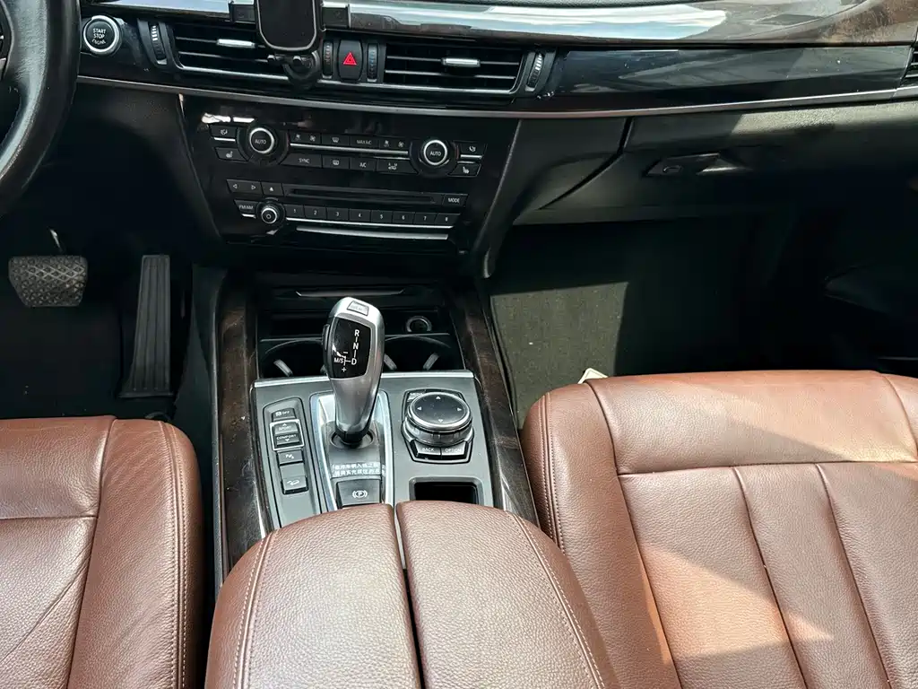 BMW X5 (Import) — миниатюра 11