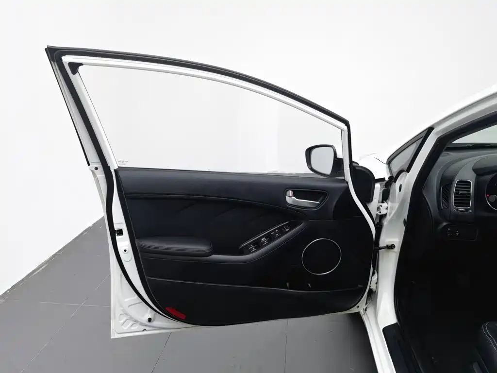 Kia K3S — миниатюра 8