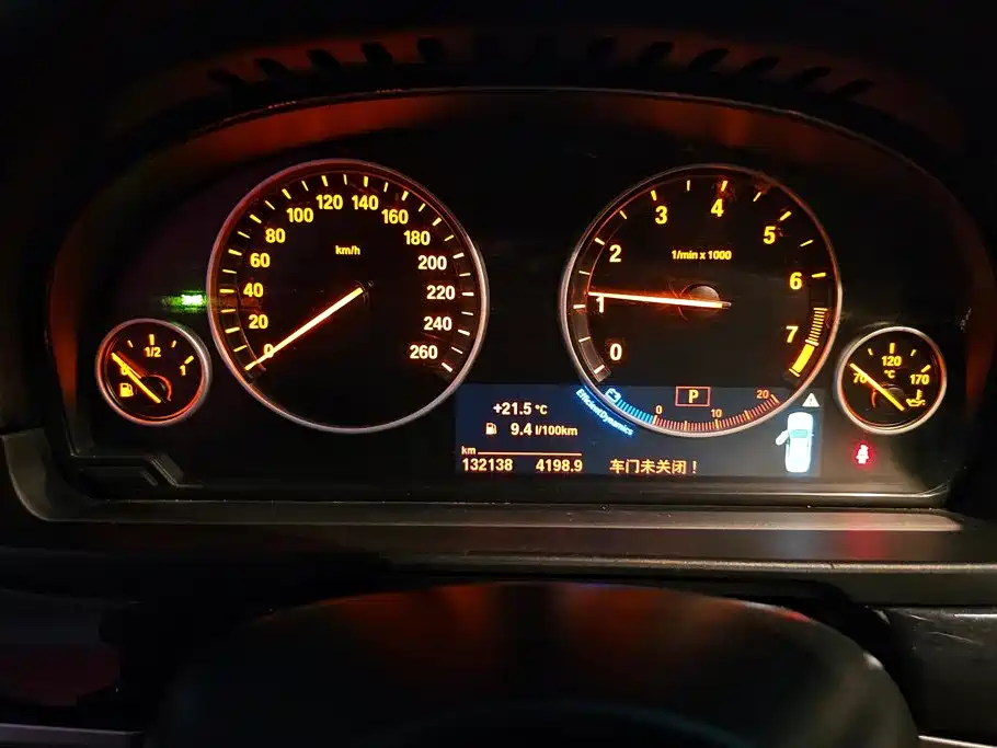 BMW 5 Series — миниатюра 14