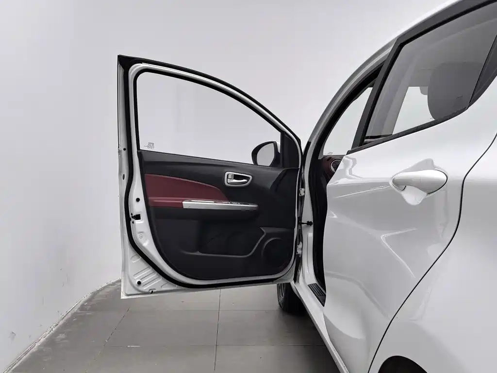 Changan BenBen — миниатюра 8