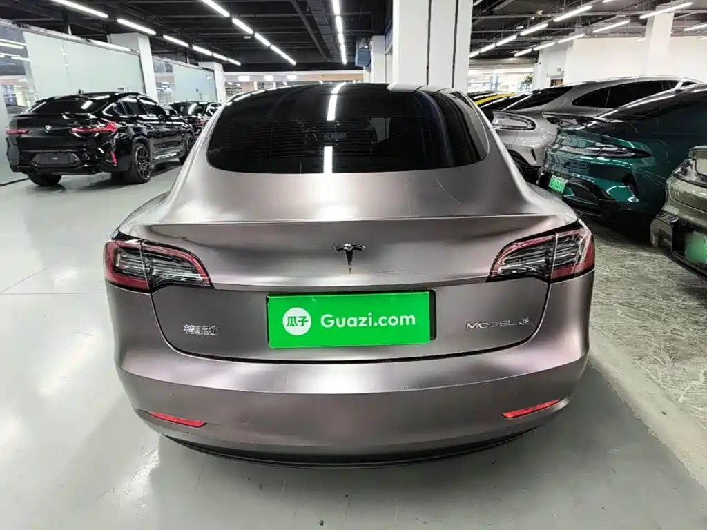 Tesla Model 3 — миниатюра 6