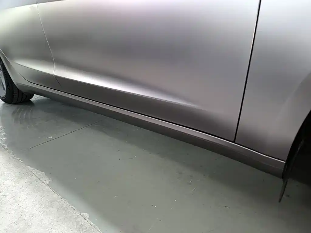 Tesla Model 3 — миниатюра 21