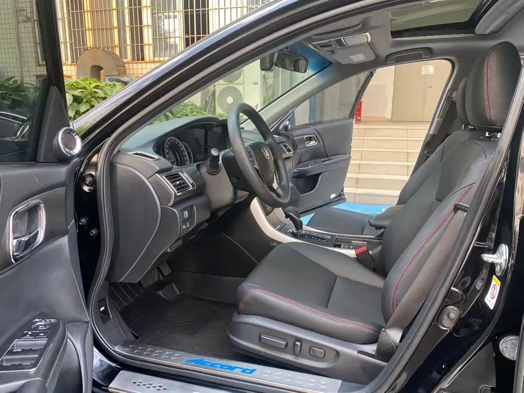 Honda Accord — миниатюра 6
