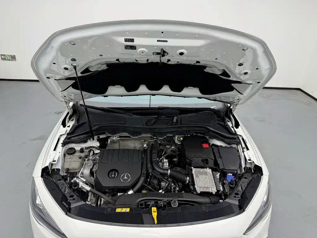Mercedes-Benz GLA — миниатюра 7