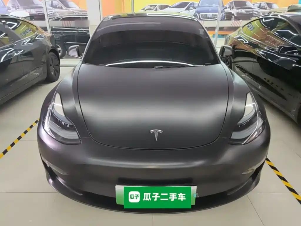 Tesla Model 3 — миниатюра 3