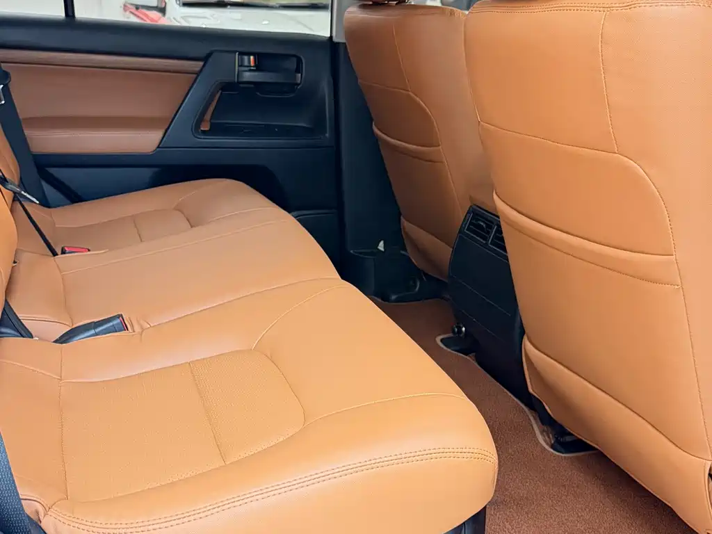 Toyota Land Cruiser — миниатюра 9