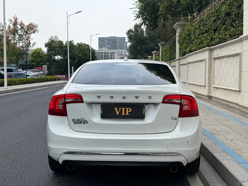 Volvo S60 — миниатюра 4
