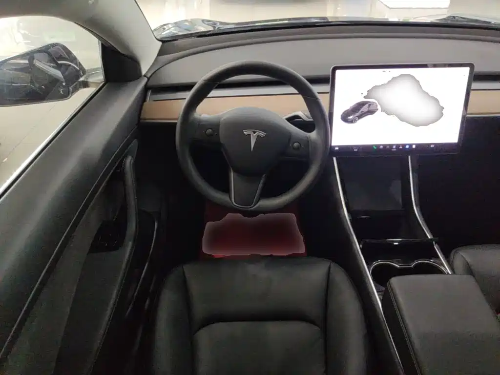 Tesla Model 3 — миниатюра 11
