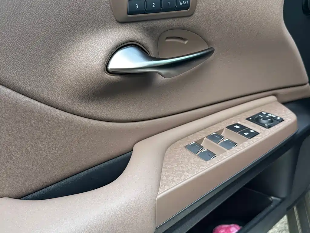 Lexus ES — миниатюра 5