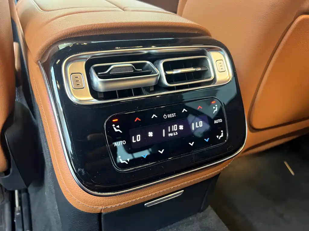 Mercedes-Benz S-Class — миниатюра 16
