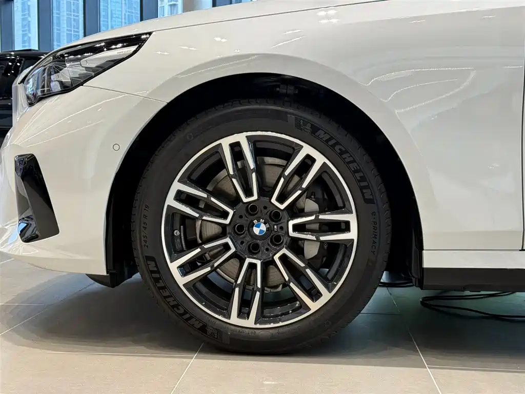 BMW 5 Series 5 2026 530Li Lead M Sport