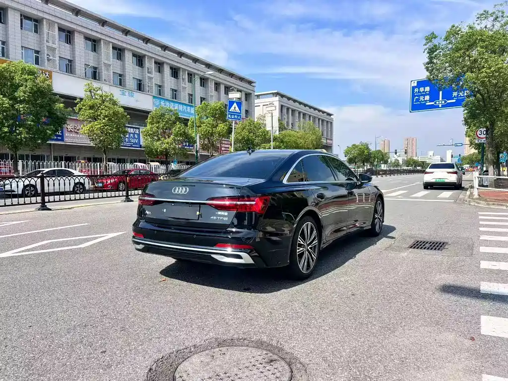 Audi A6L — миниатюра 9