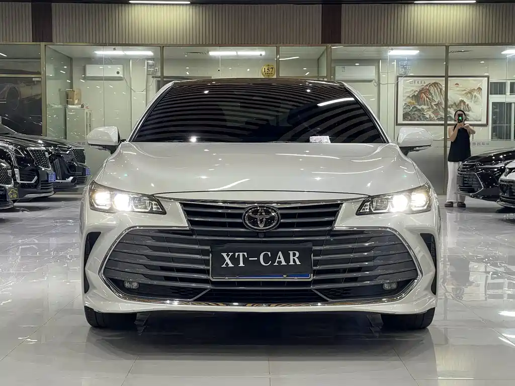 Toyota Avalon — миниатюра 2