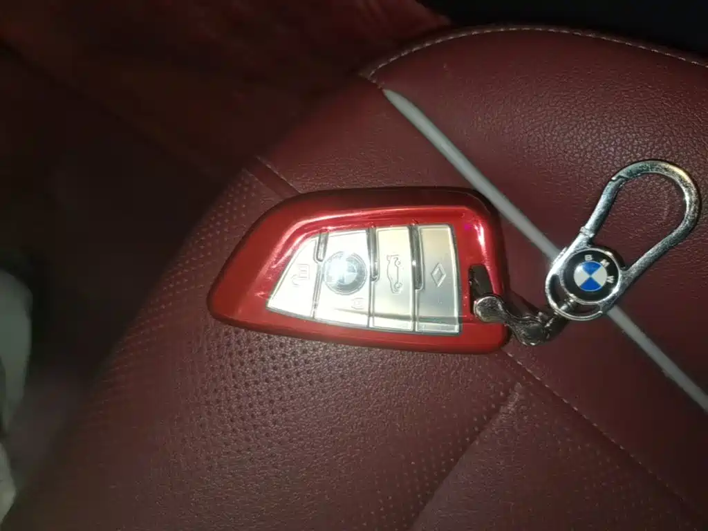 BMW 5 Series New Energy — миниатюра 9