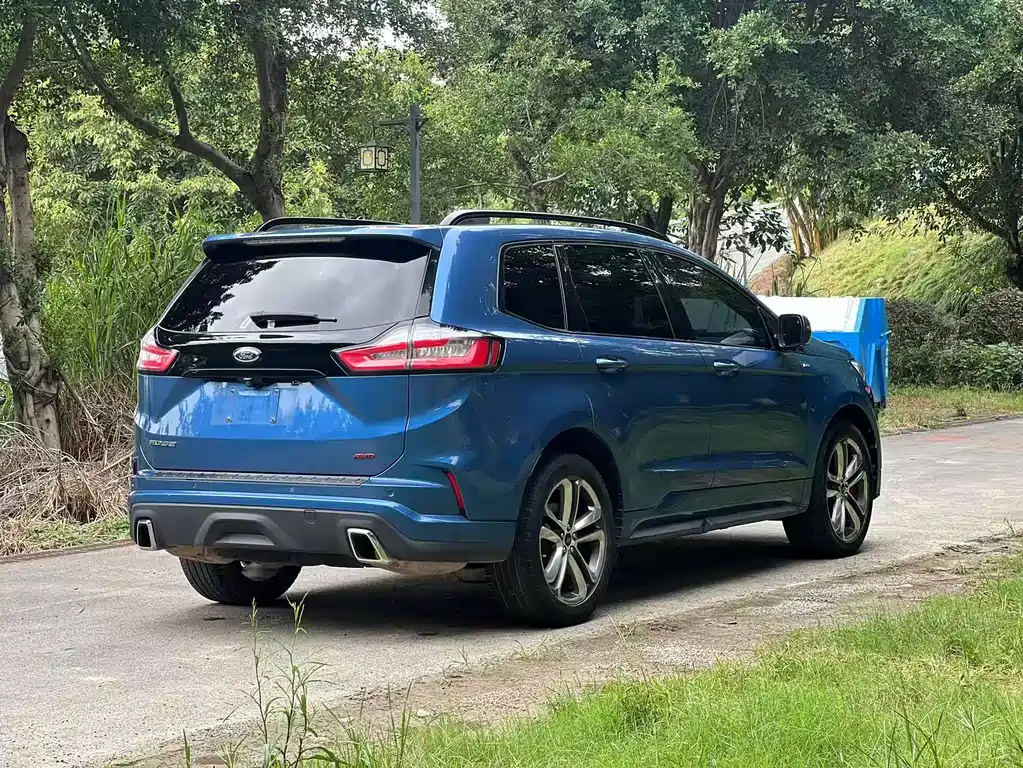Ford Edge — миниатюра 8