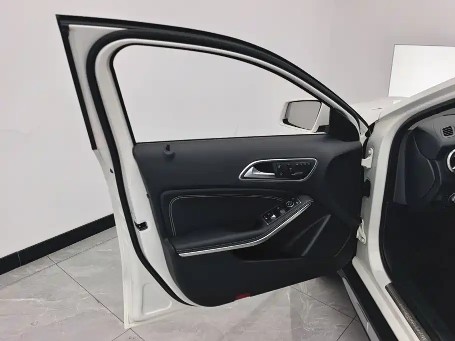 Mercedes-Benz GLA — миниатюра 7