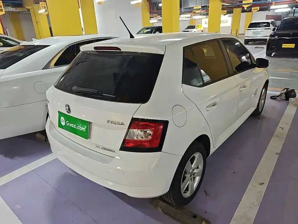 Skoda Fabia — миниатюра 7