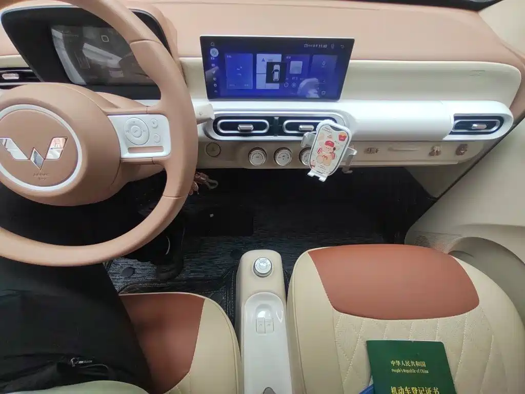 Wuling MINIEV — миниатюра 10