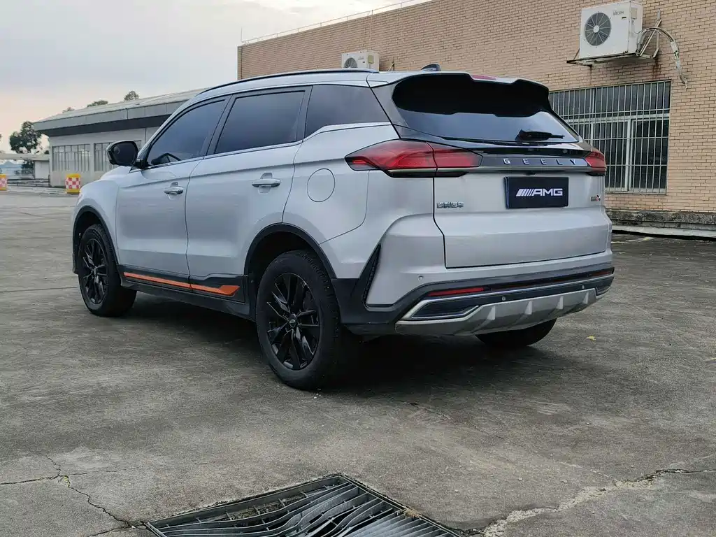 Geely Boyue — миниатюра 12
