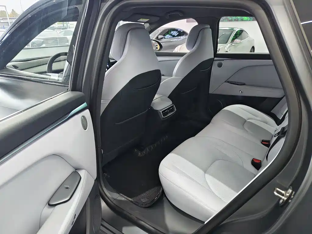 ARCFOX EXTREME FOX POLAR FOX ALPHA T5