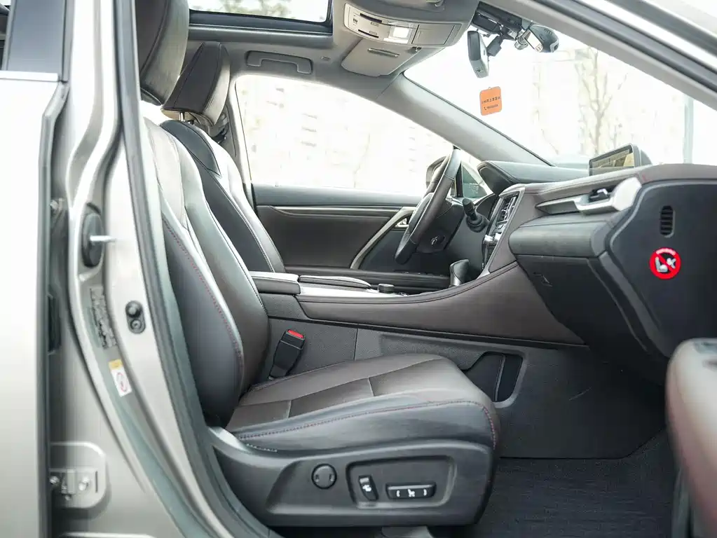 Lexus RX — миниатюра 12