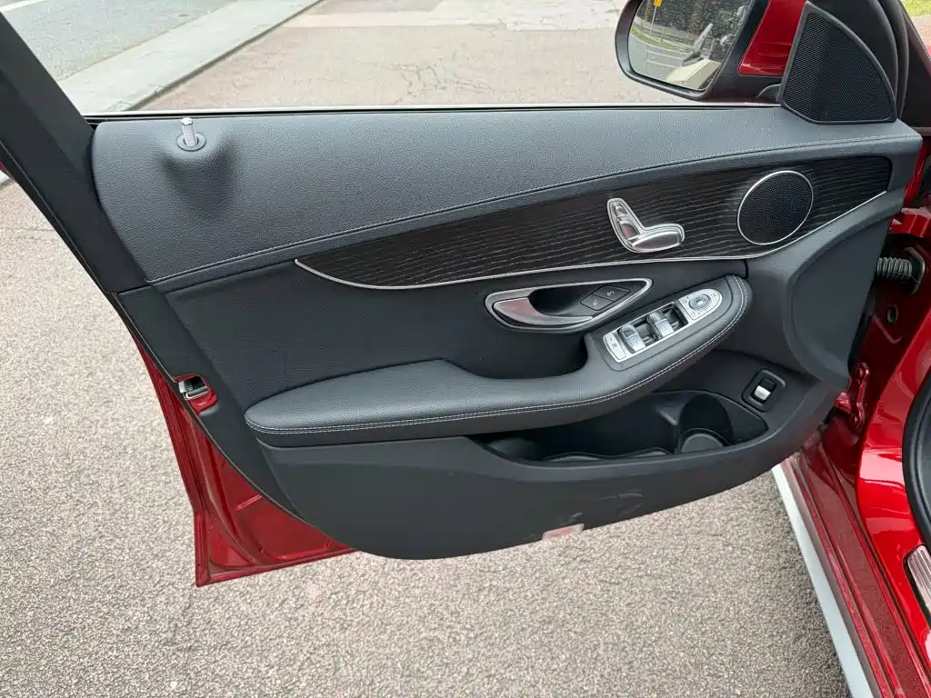 Mercedes-Benz C-Class — миниатюра 6