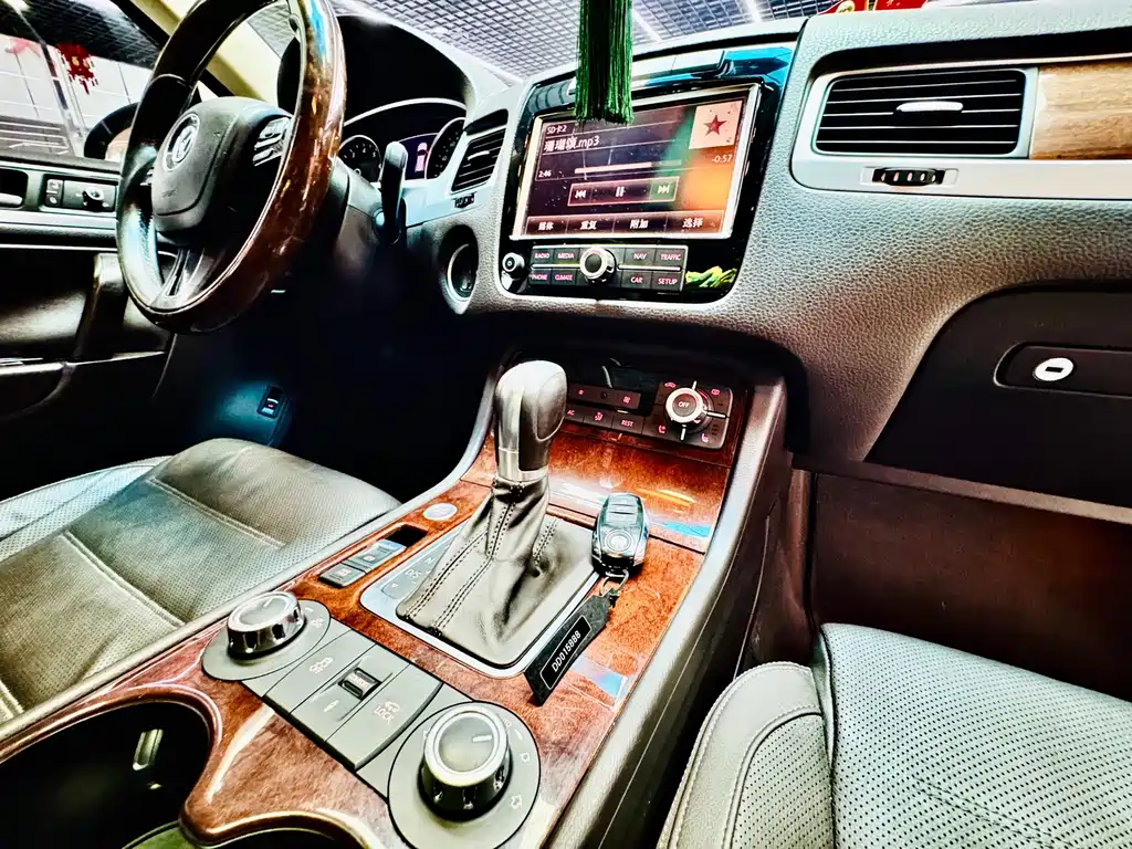 Volkswagen Touareg — миниатюра 11