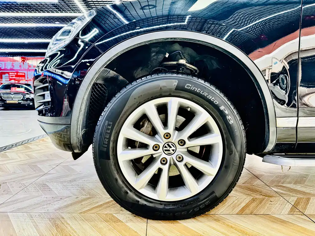 Volkswagen Touareg — миниатюра 17