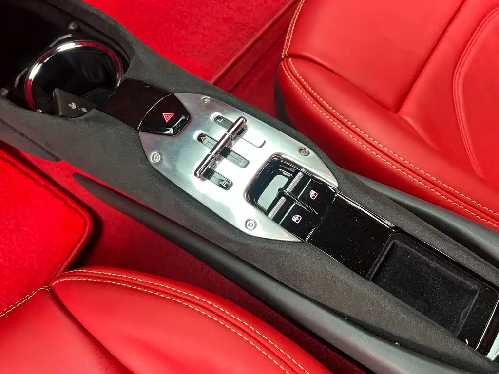 Ferrari 296 2021 3.0T V6 GTB