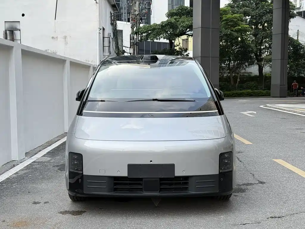 Li Auto Li MEGA — миниатюра 2