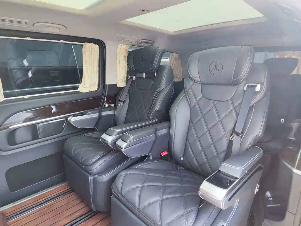 Mercedes-Benz V-Class — миниатюра 10