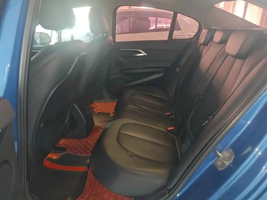 BMW 1 Series — миниатюра 17
