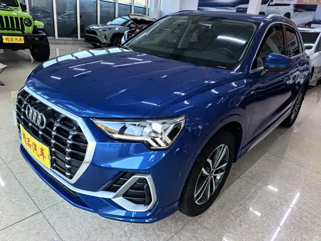 AUDI Q3 2022