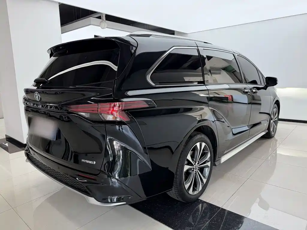 Toyota Granvia — миниатюра 14
