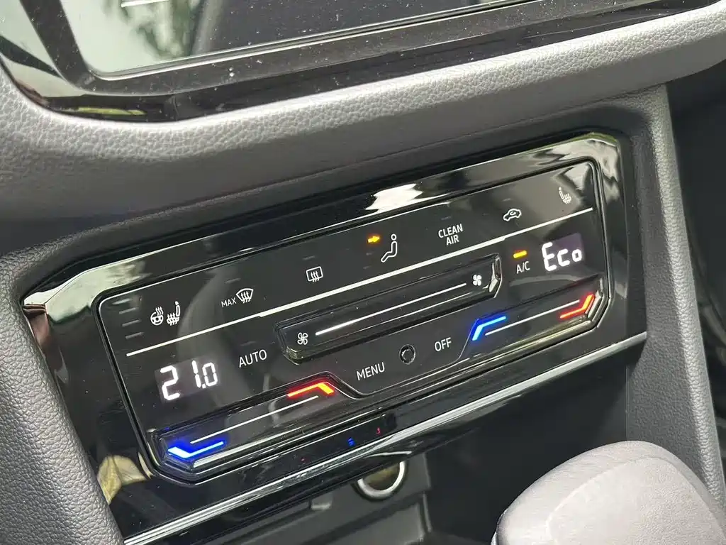 Volkswagen Tiguan L PHEV — миниатюра 12