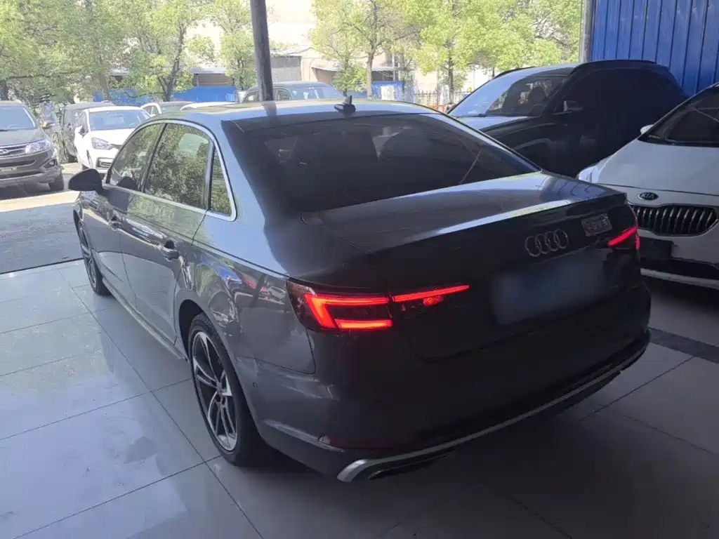 Audi A4L — миниатюра 5