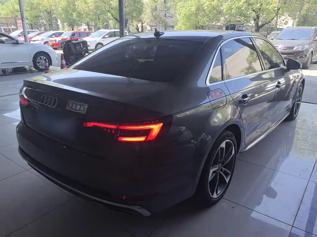 Audi A4L — миниатюра 7