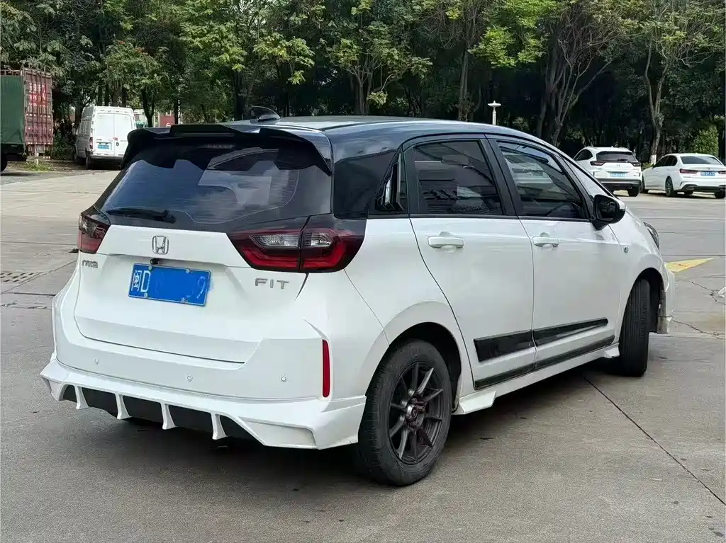 Honda Fit — миниатюра 7