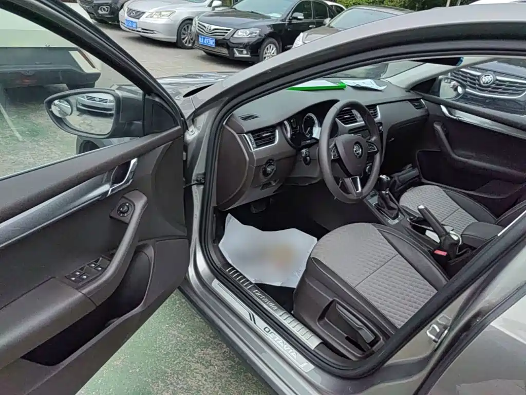 Skoda Octavia — миниатюра 16
