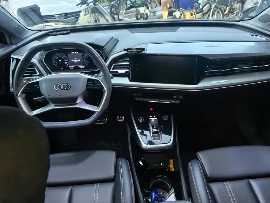 Audi Q4 e-tron — миниатюра 12