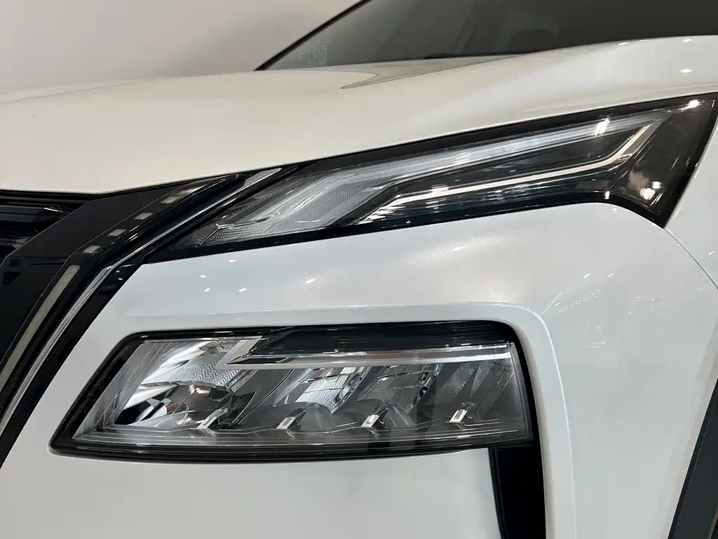 Nissan X-Trail — миниатюра 4