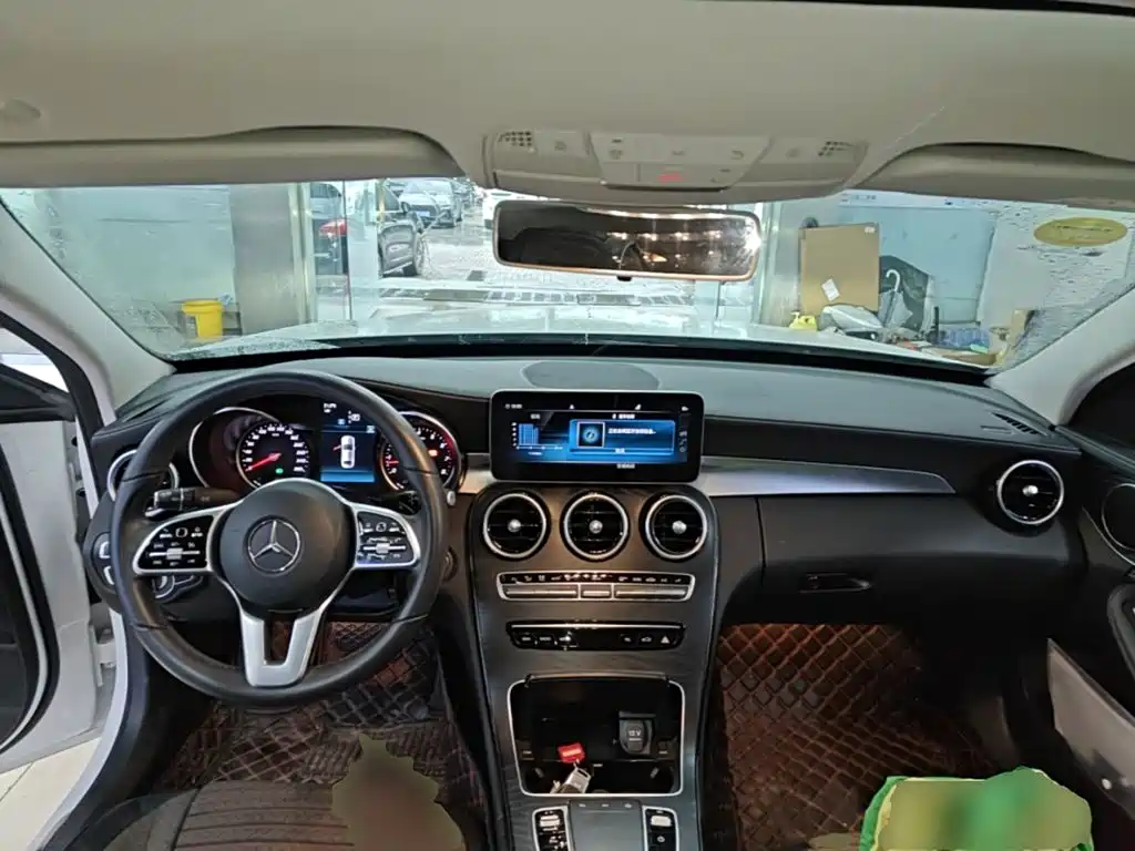 Mercedes-Benz C-Class — миниатюра 10
