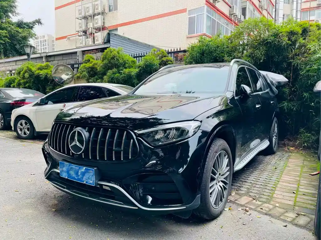 Mercedes-Benz GLC 2025