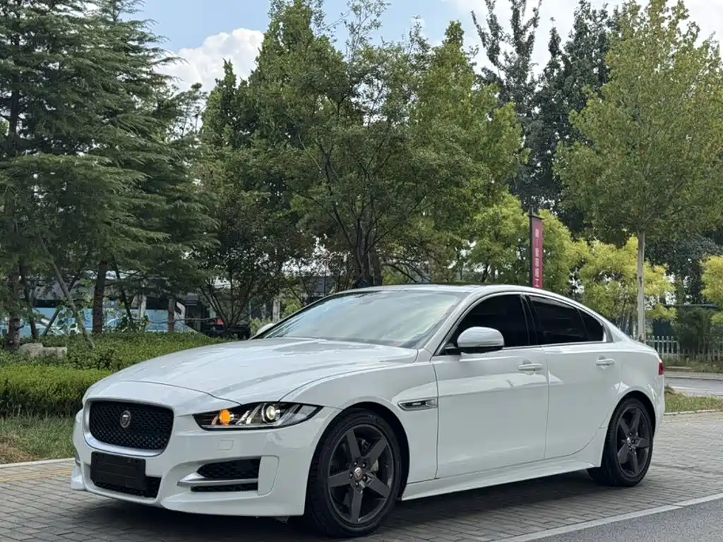 Jaguar XE